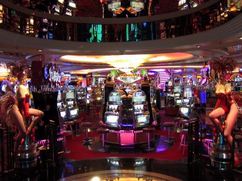 royal caribbean casino host